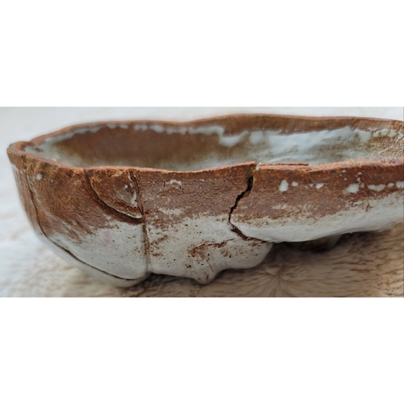 Red clay with white glaze pottery face - Picture 13 of 16